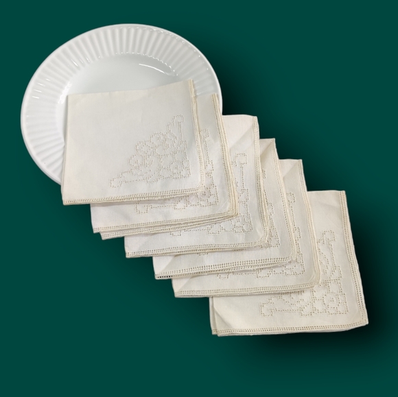 Vintage Drawnwork Lunch/Breakfast or Tea Napkins - Picture 2 of 11